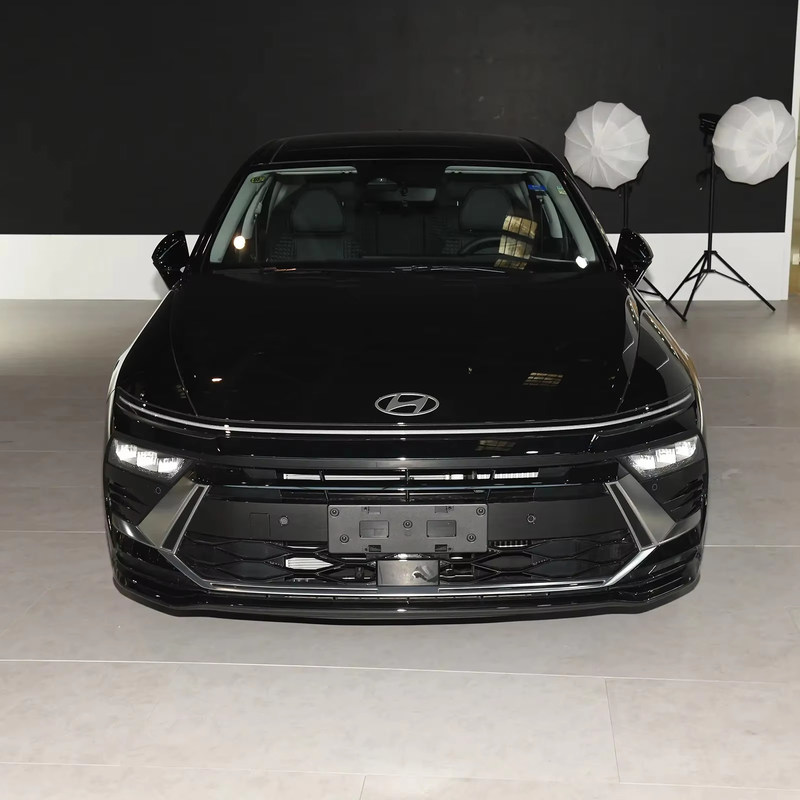 Hyundai Sonata 11 1.5T Glx 8At Sedan 5 zitplaatsen Pure Gasoline Compact Car met touchscreen