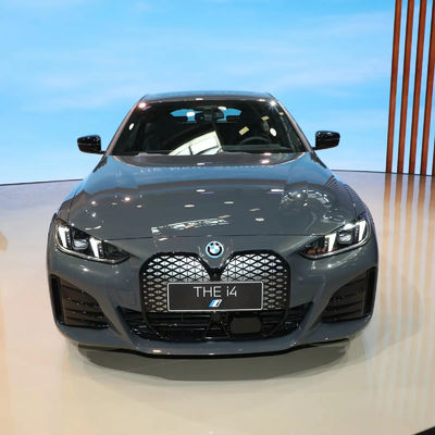 2023 FOR-B MW i4 M50 Dual-Motor AWD Portimao Blauw Metaalniveau Middelgrote en grote auto's